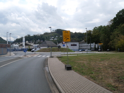 vor dem VDM-Kreisel  OK